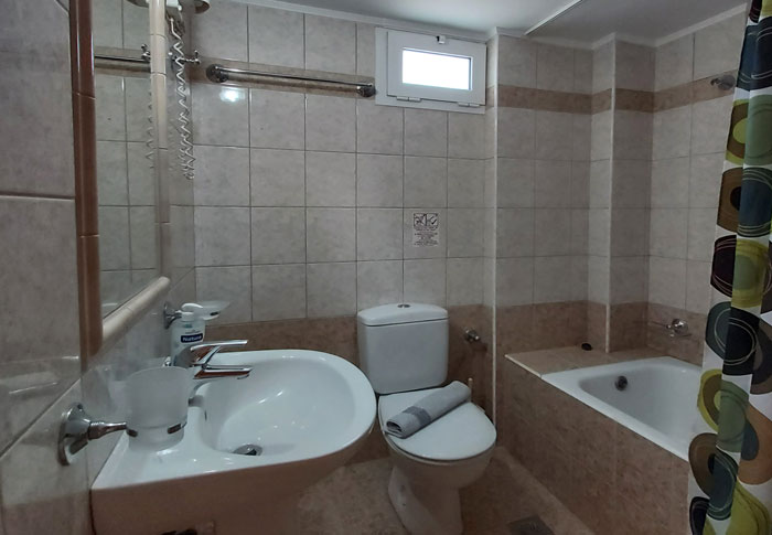 large-bathroom-on-the-upper-floor-of-Irini-Maisonette